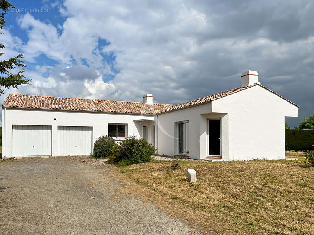 Maison à SALLERTAINE