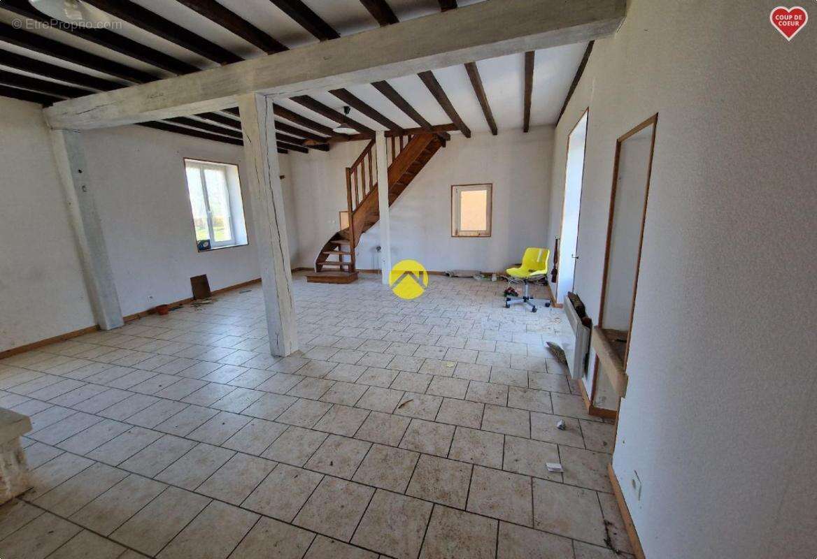 Maison à LA GUERCHE-SUR-L&#039;AUBOIS