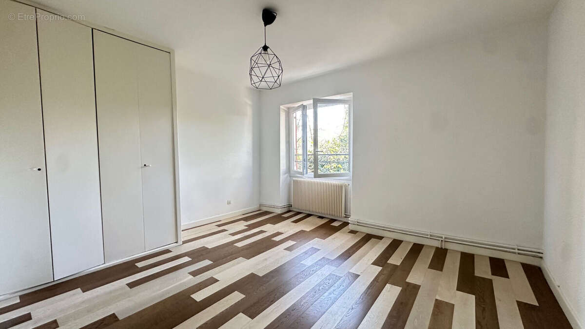 Maison à ESTRABLIN