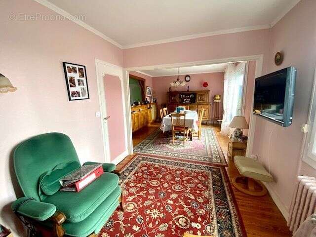 Maison à CONDE-SUR-VIRE