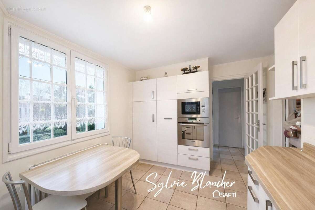 Maison 175 m² à Fontaine-Etoupefour  - photo 3