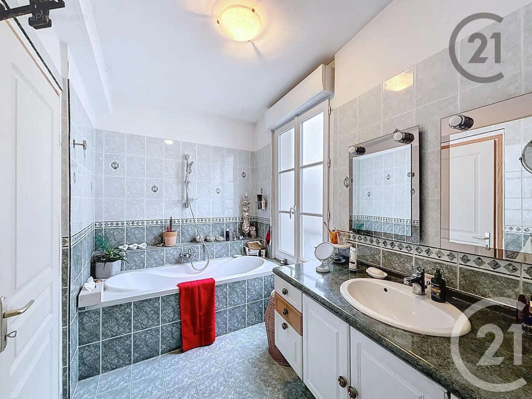 Maison à BRAY-SUR-SEINE