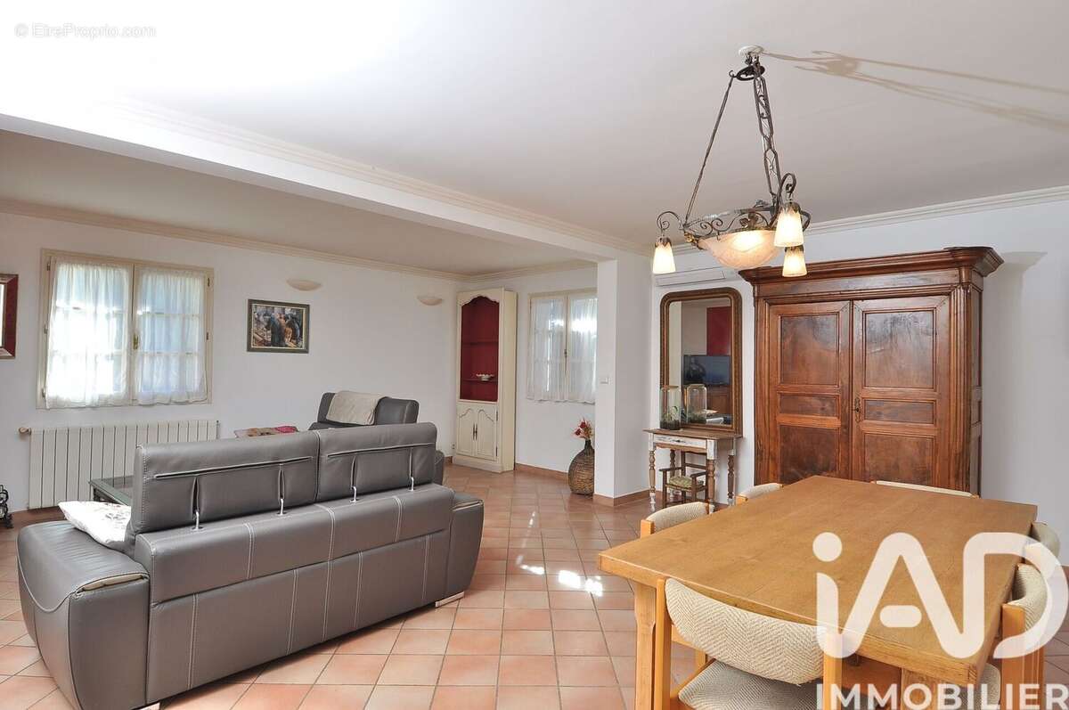 Photo 3 - Maison à CLARENSAC