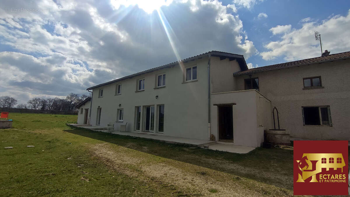 Maison à NEUVILLE-LES-DAMES