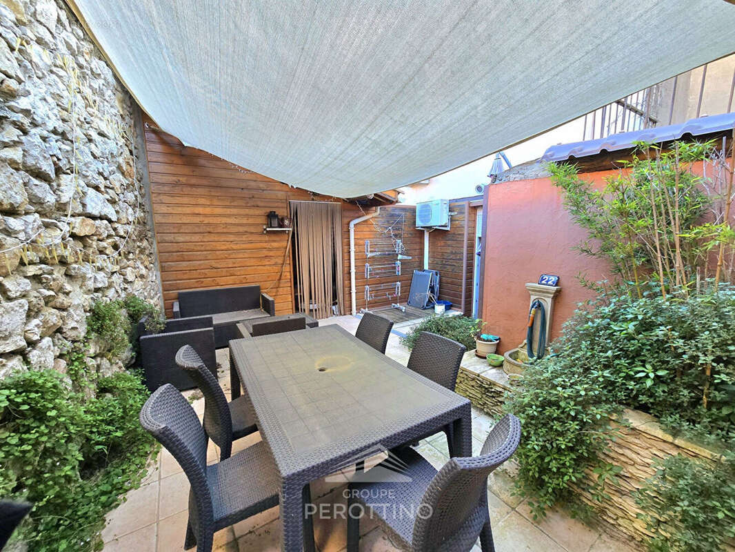 Appartement à CADOLIVE