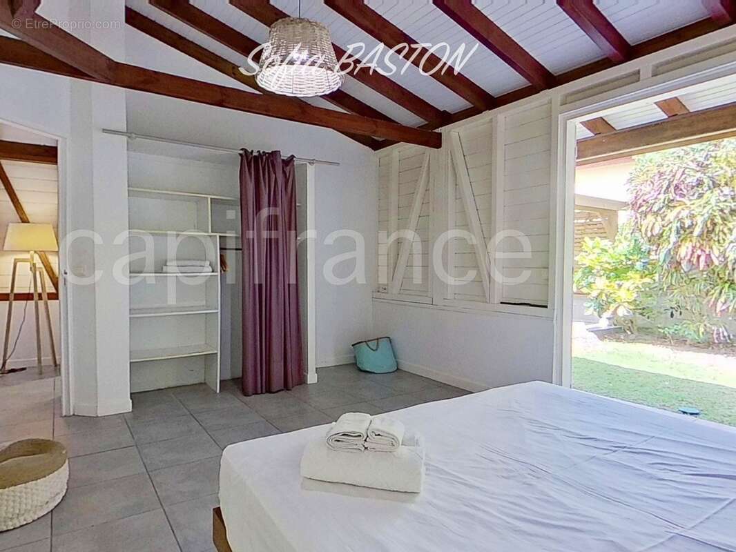 LES TROIS ILETS VILLA P6 bis -165 m² Hab / - Terrain de 986 m² - Piscine - Plain pied - A Vendre Martinique (972) - photo 10
