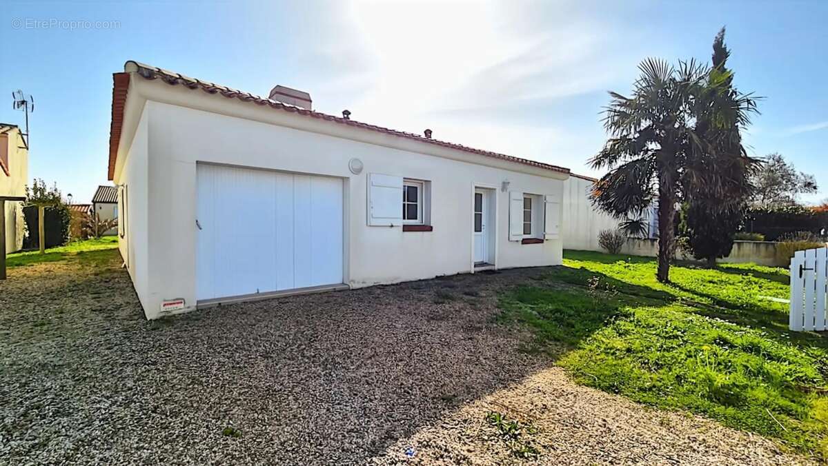 Maison à SAINT-MICHEL-EN-L'HERM