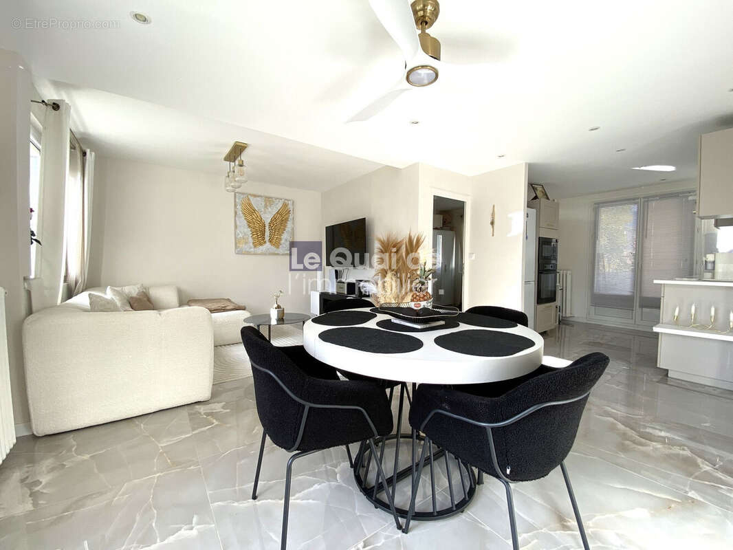 Appartement à SAINT-EGREVE