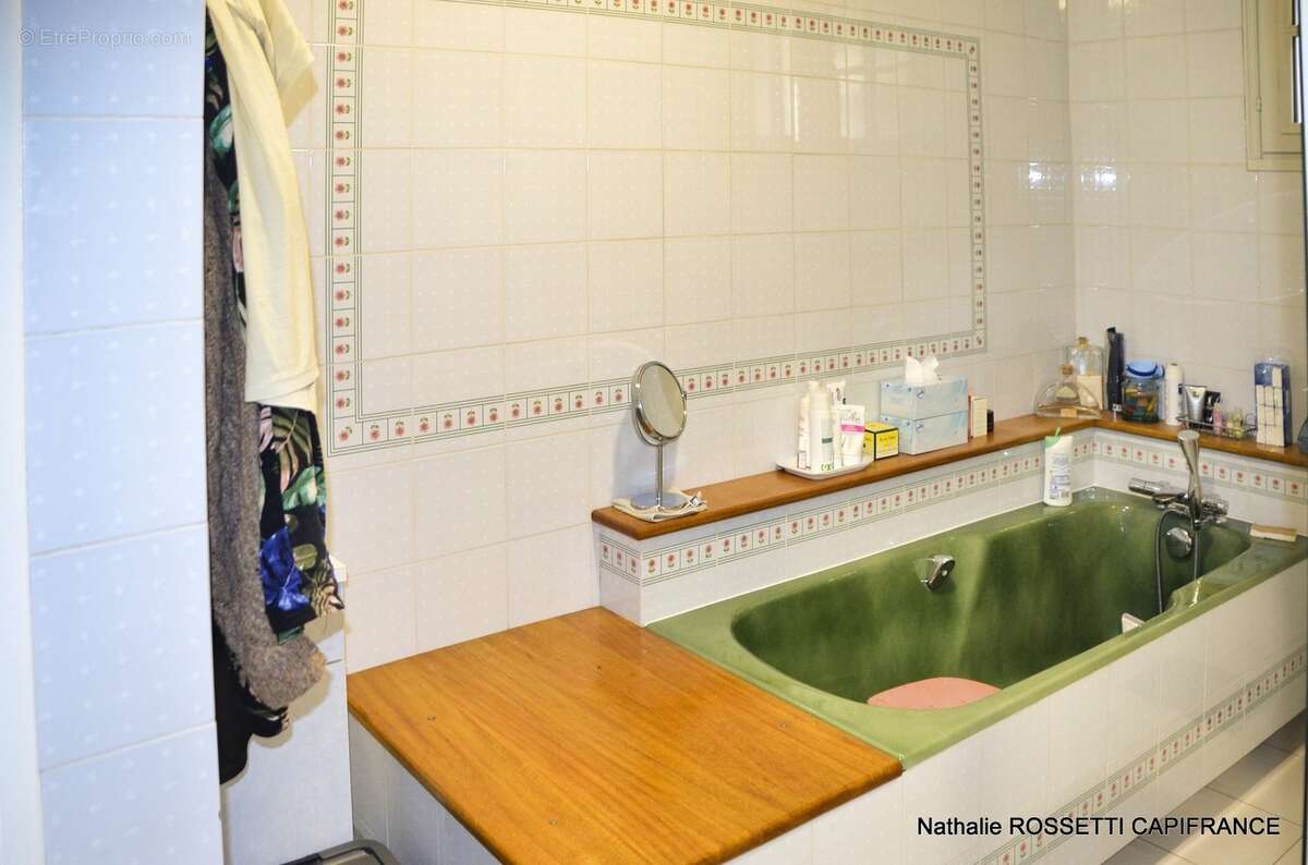 Maison à vendre 6 pièces LA GREVE SUR MIGNON (17)Maison de charme avec jardin paysagé et dépendance – 133 m² habitables sur 947  - photo 22