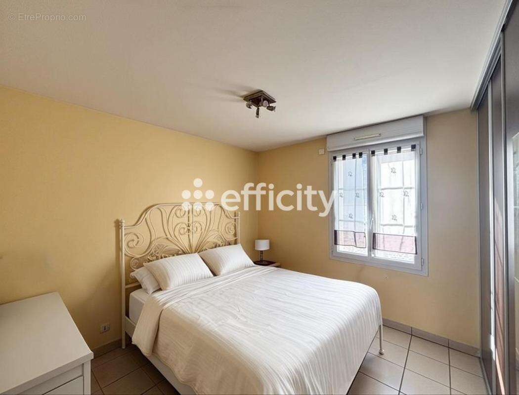 Appartement à MONT-L'EVEQUE