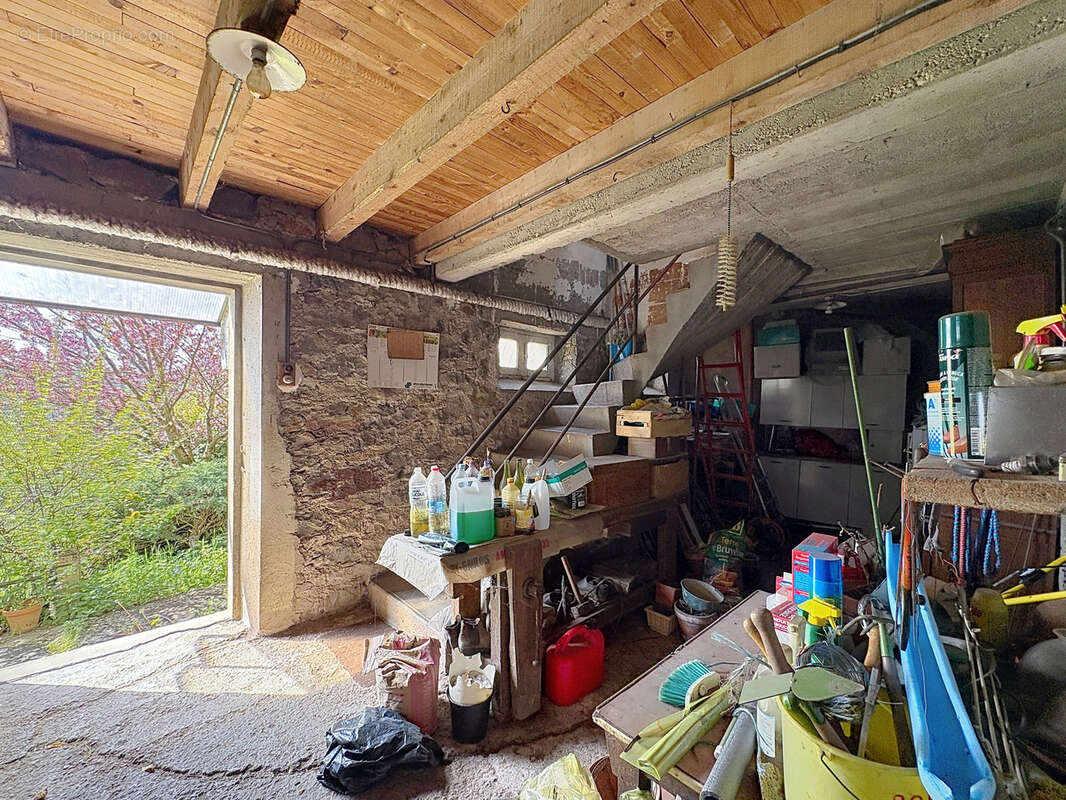 Maison à LE MONASTERE