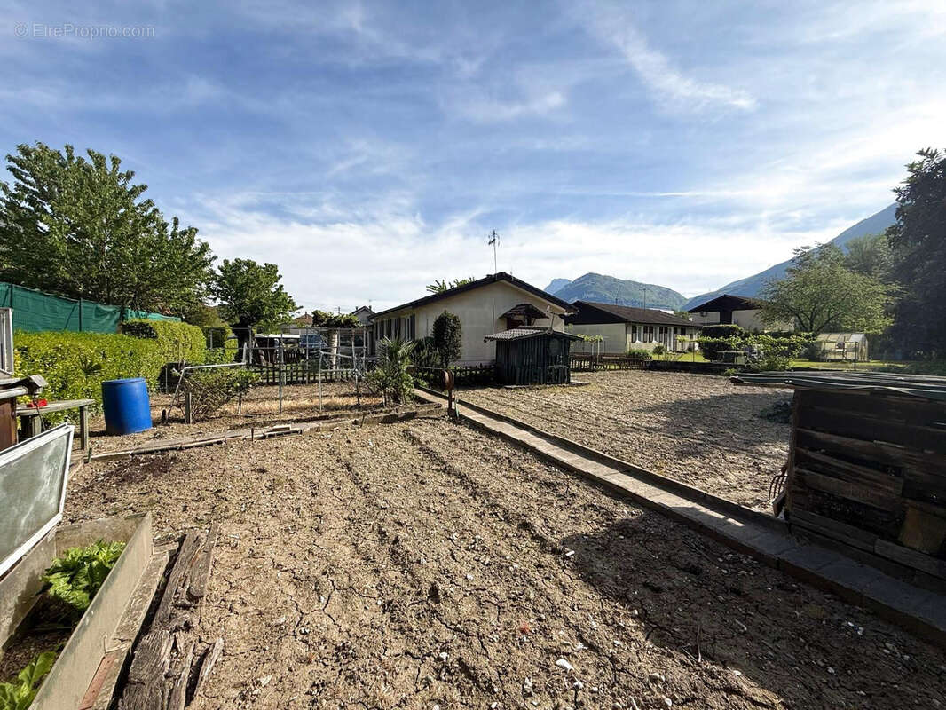 HIDRI IMMOPLUS vous propose une Opportunité Foncière / Division - Maison de plain-pied avec fort potentiel - photo 2
