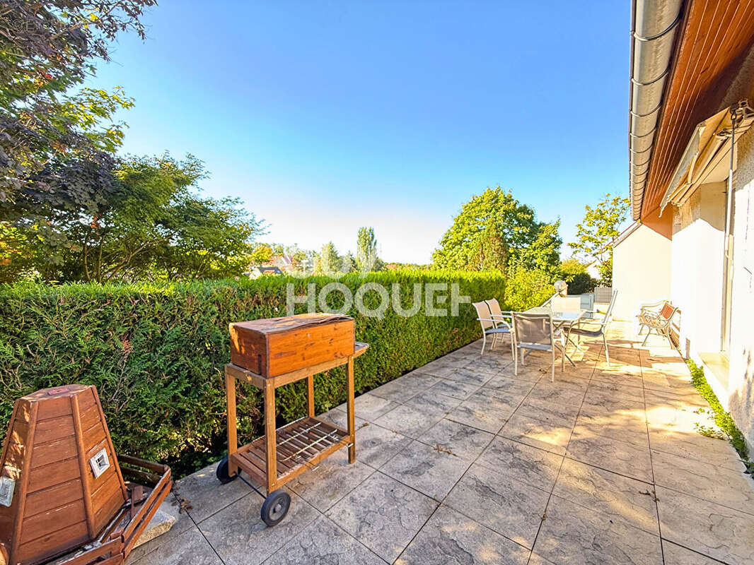 Maison à MISEREY-SALINES