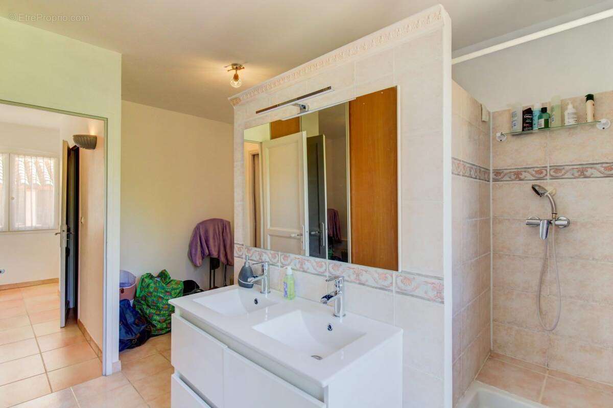 Maison à SAINT-MARTIN-DU-VAR