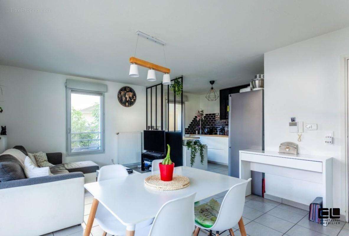 Appartement à RILLIEUX-LA-PAPE