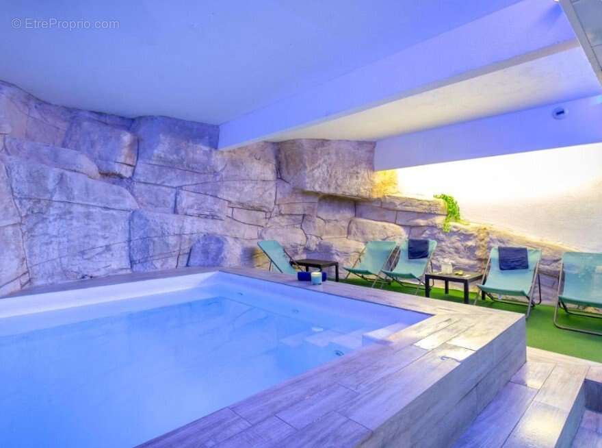 INVESTISSEMENT LOCATIF  ISOLA  Résidence de tourisme Sowell - New Chastillon - 6,71% de rentabilité - photo 6
