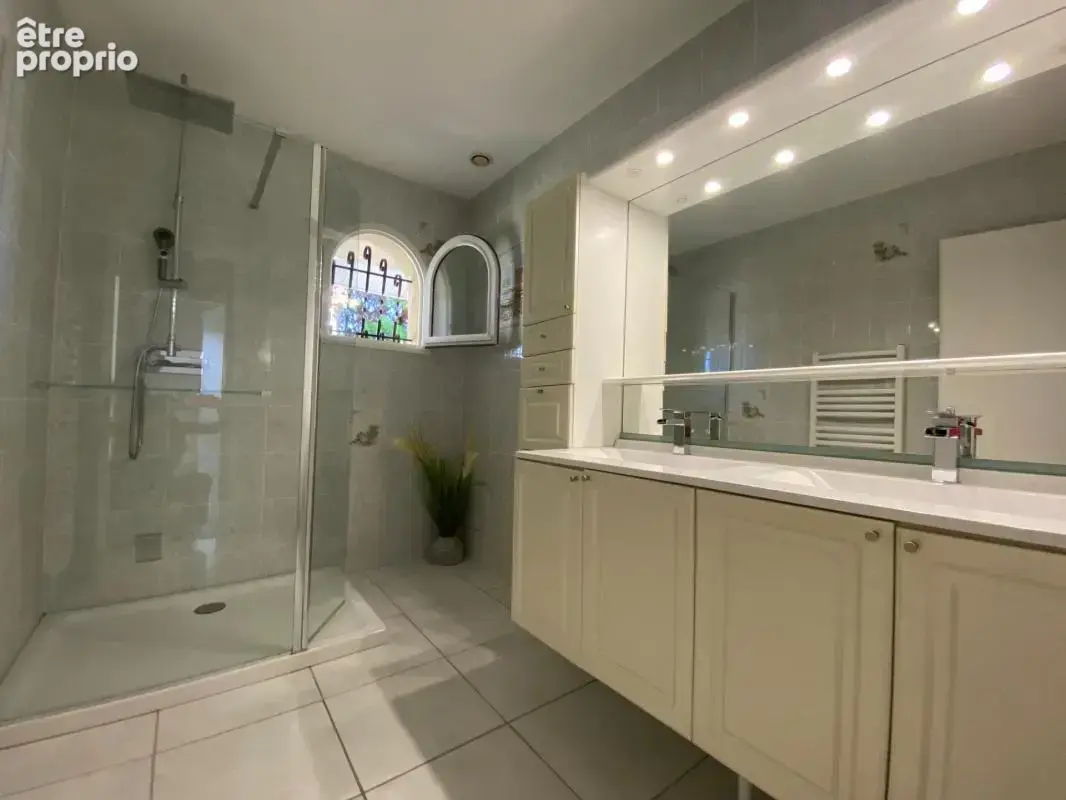 Maison familiale 5 Chambres FLOIRAC 33270 - photo 10