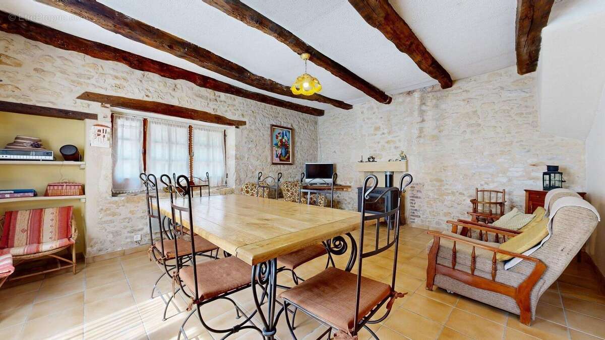 Maison 91 m² à Le Buisson-De-Cadouin  - photo 2