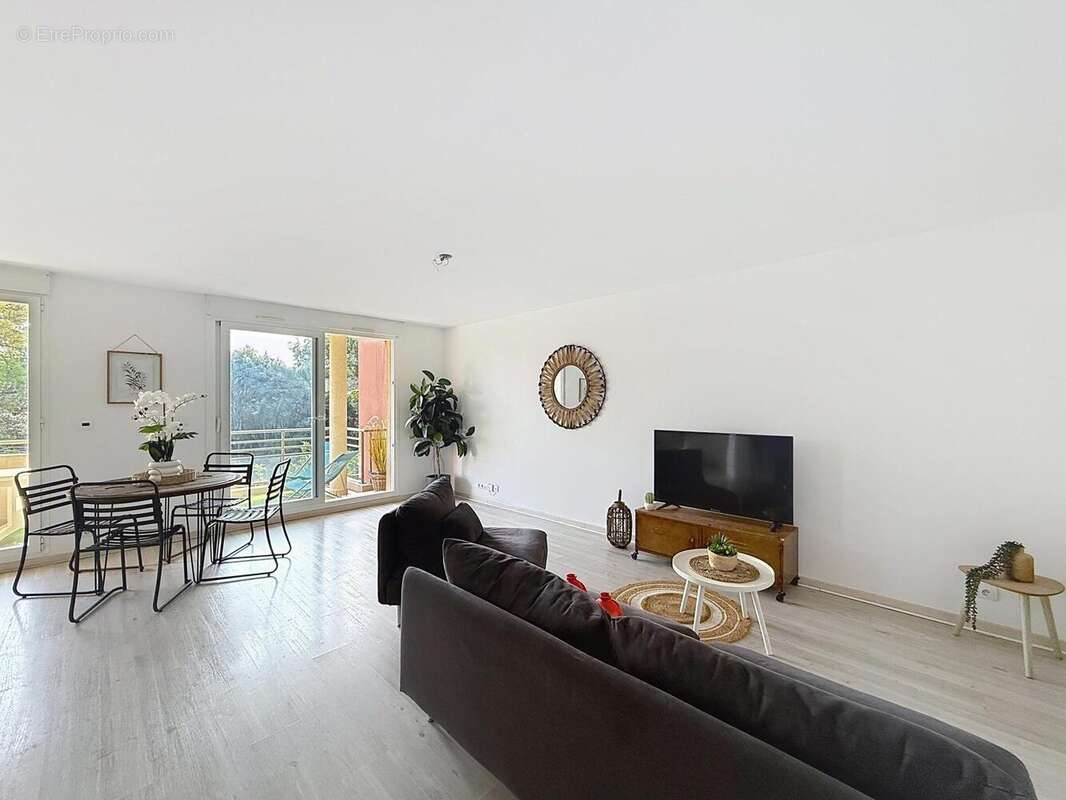 Photo 4 - Appartement à SAINT-LAURENT-DU-VAR