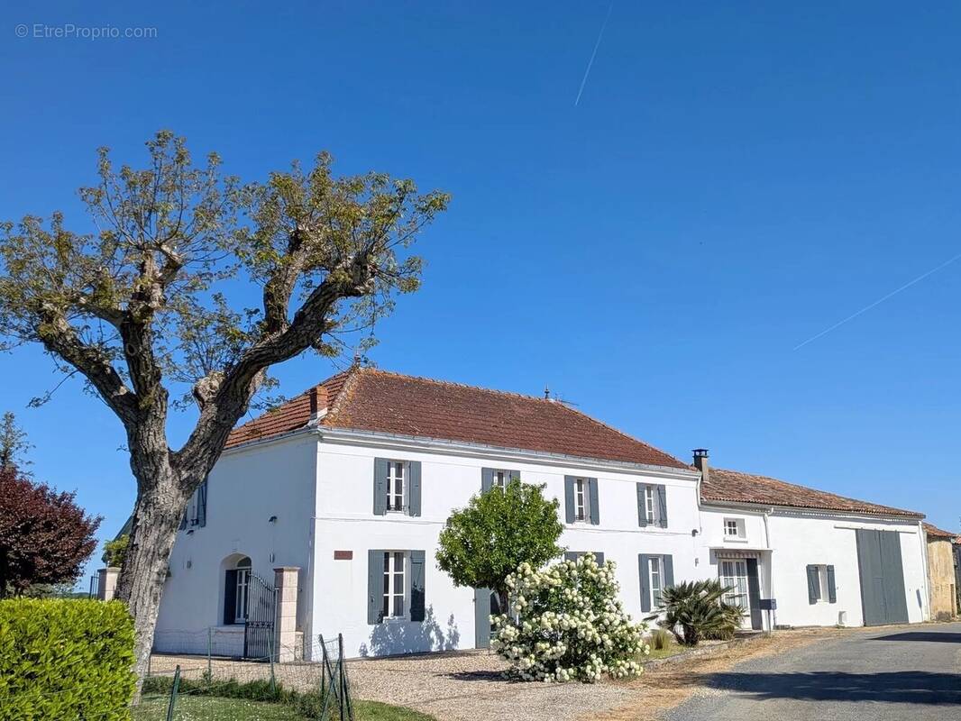 Maison à SAINT-GREGOIRE-D'ARDENNES