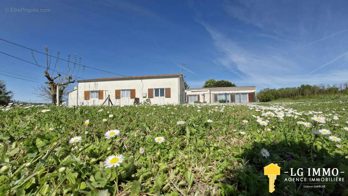 Ensemble de deux maisons, garage, terrain 1424 m2, aperçu estuaire - photo 37