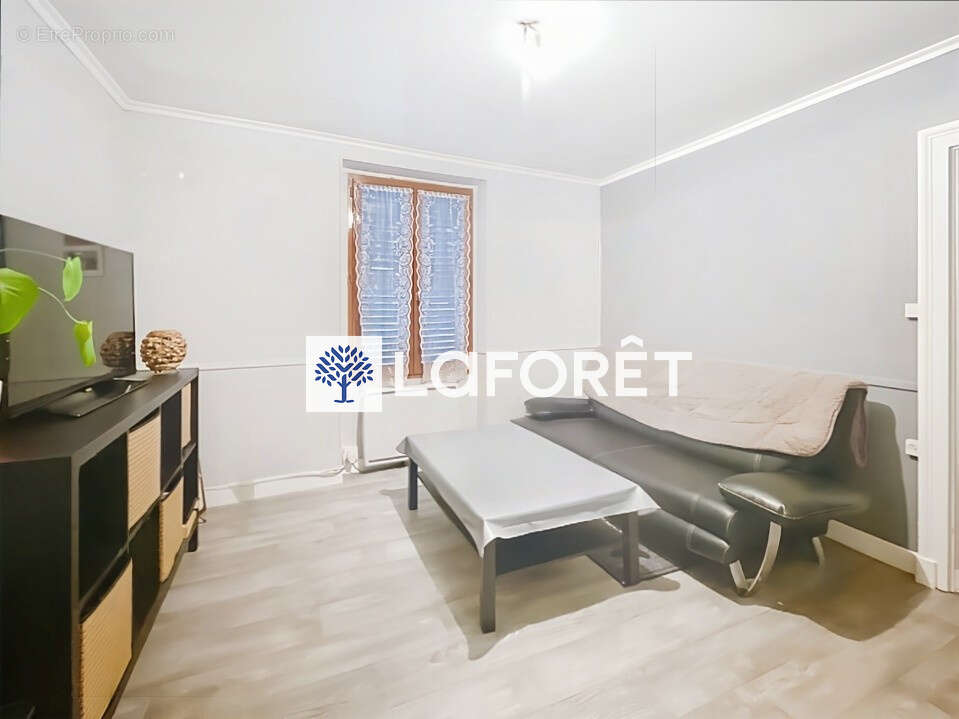 Appartement à CRESPIERES