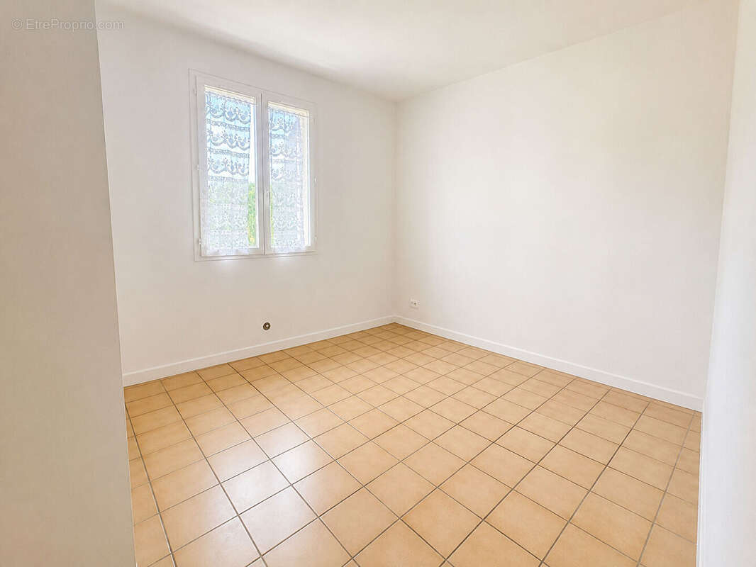 Maison 95 m² à Pont-Sainte-Maxence  - photo 8
