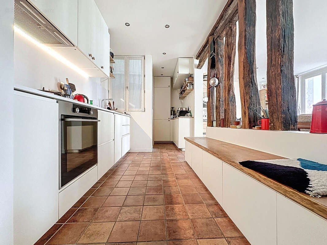 Appartement à PARIS-20E