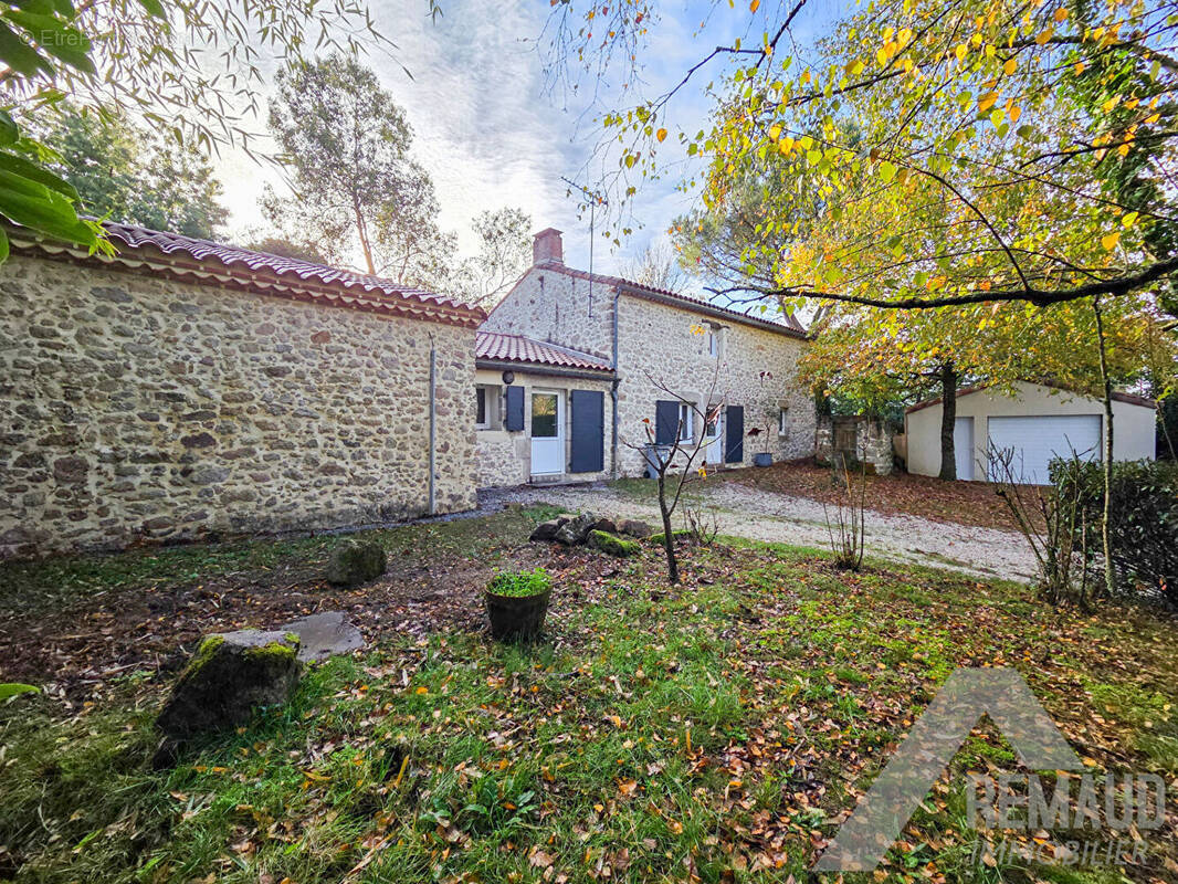Maison à LA GENETOUZE