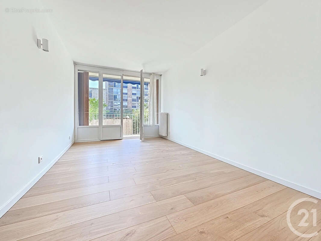 Appartement à PARIS-20E