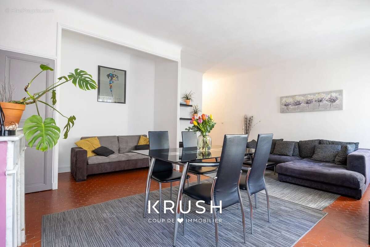 Appartement à MARSEILLE-1E