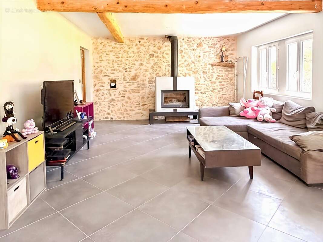 Maison 135 m² à Chalo-Saint-Mars  - photo 6