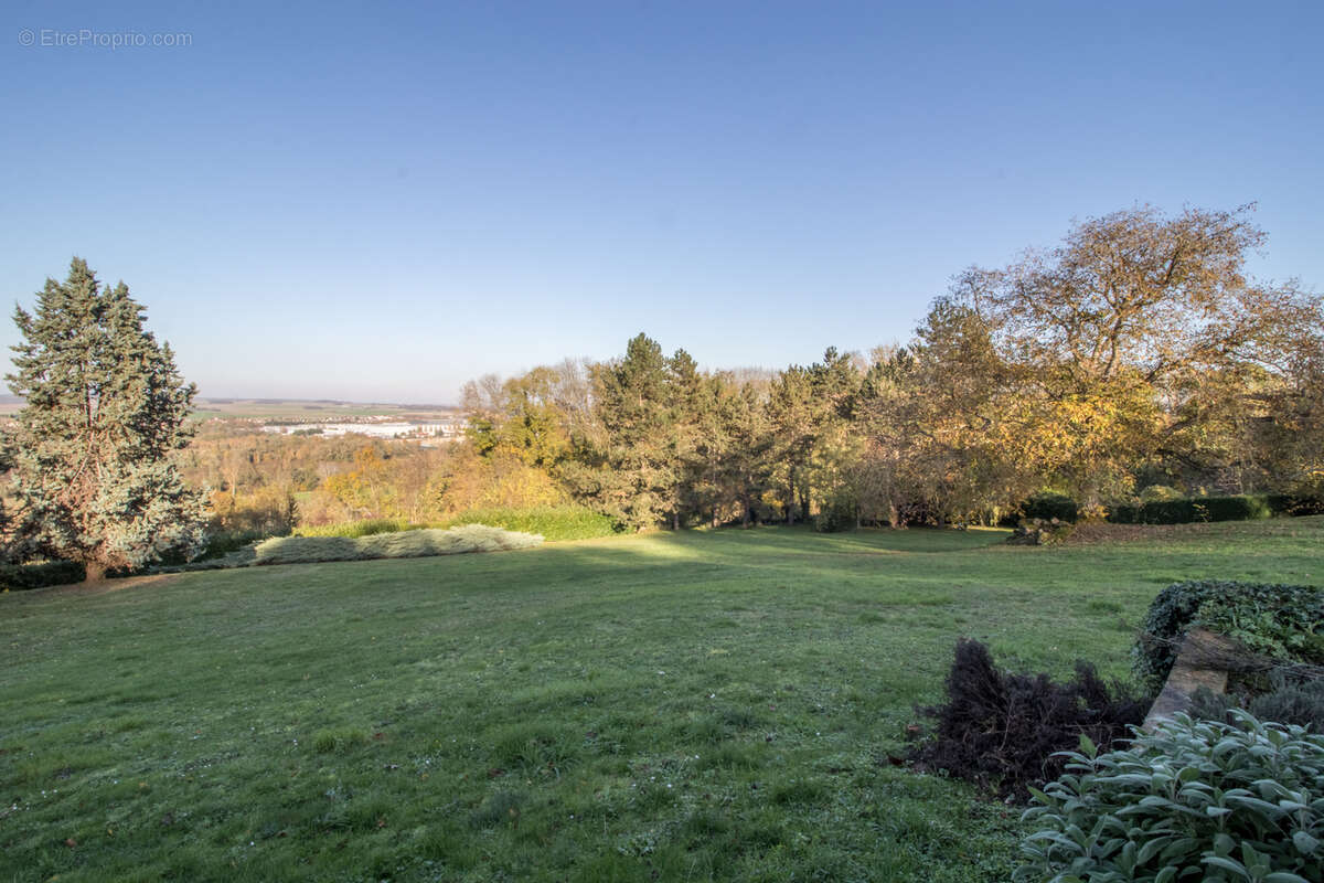 Maison à NOISY-SUR-OISE