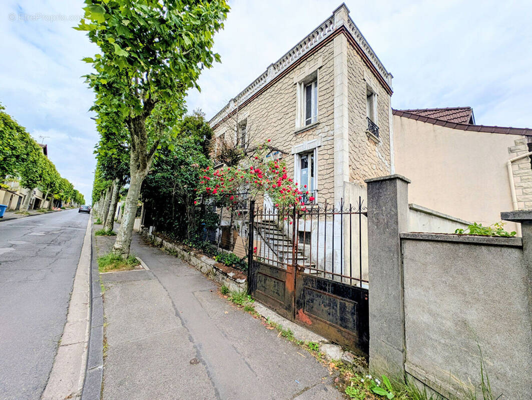 Maison à ROSNY-SOUS-BOIS