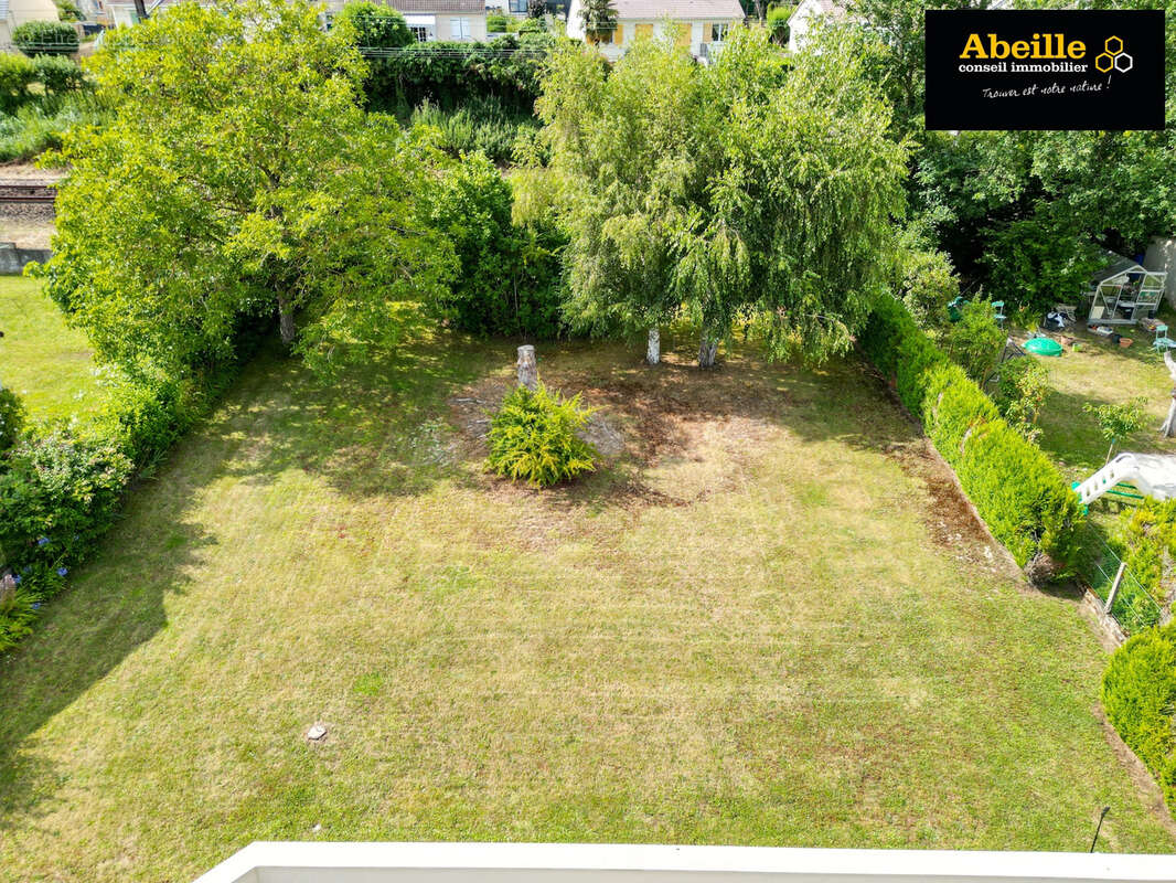 Terrain à SAINT-CHERON