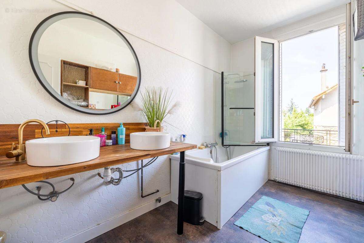 Appartement à VILLENEUVE-SAINT-GEORGES