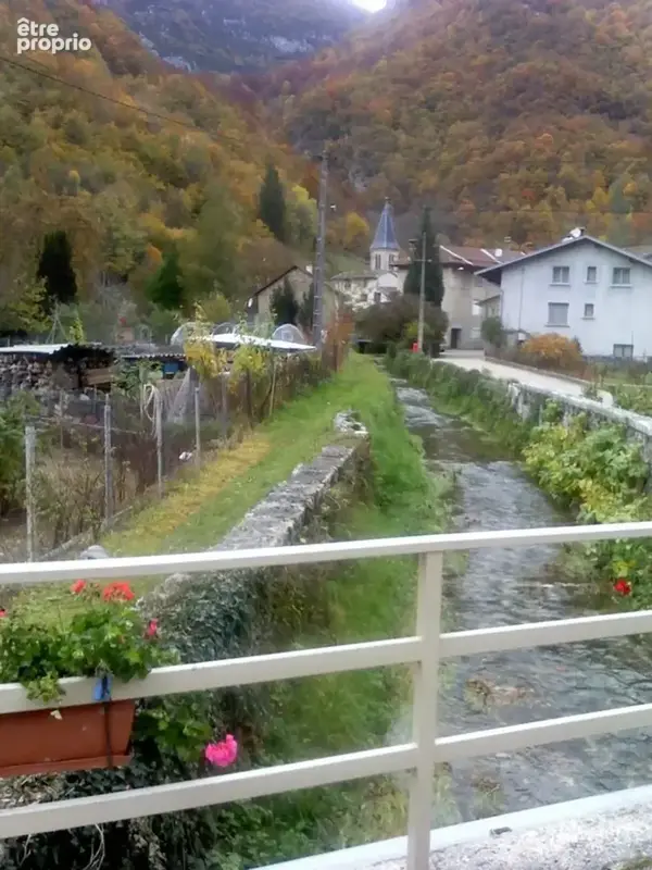 Maison à vendre 5 pièces de 148 m² à CHALEY (01) avec terrasse de 100 m² et avec jardin de 436 m² en bordure de la rivière - photo 31