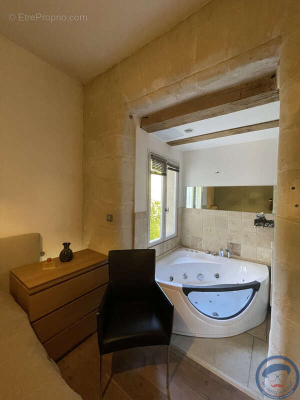 Appartement de charme avec jardin - photo 9