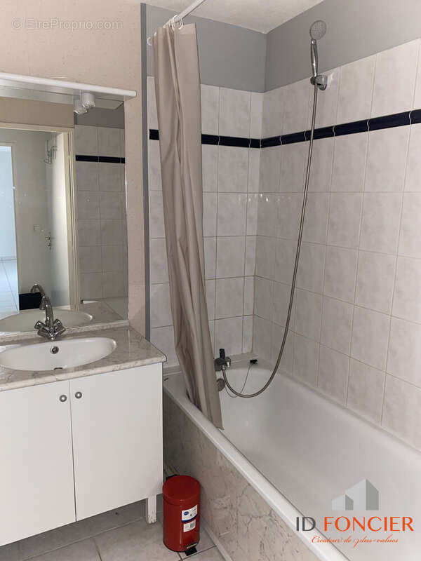 Appartement à DAMMARIE-LES-LYS