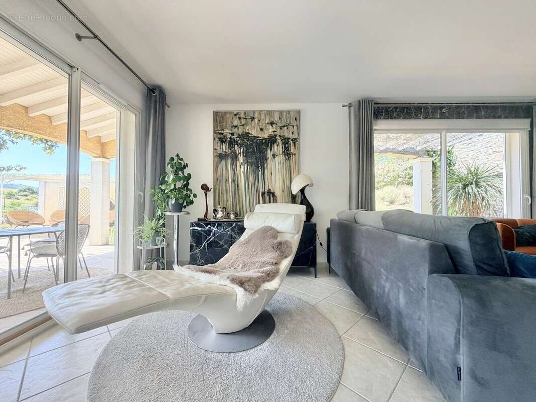 Élégante villa de style méditerranéen à deux pas du Lac de la Cavayère et Carcassonne - photo 9