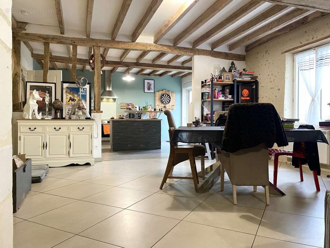 Pièce de vie - Maison à DEHAULT