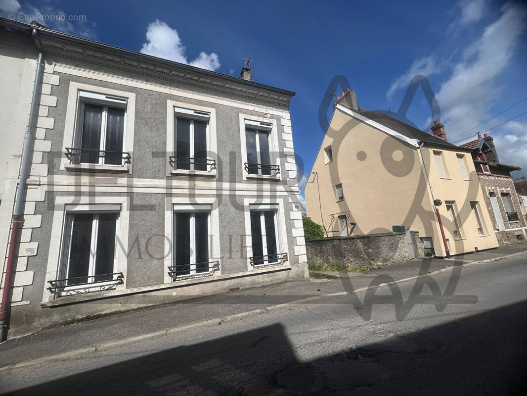Maison à REBAIS