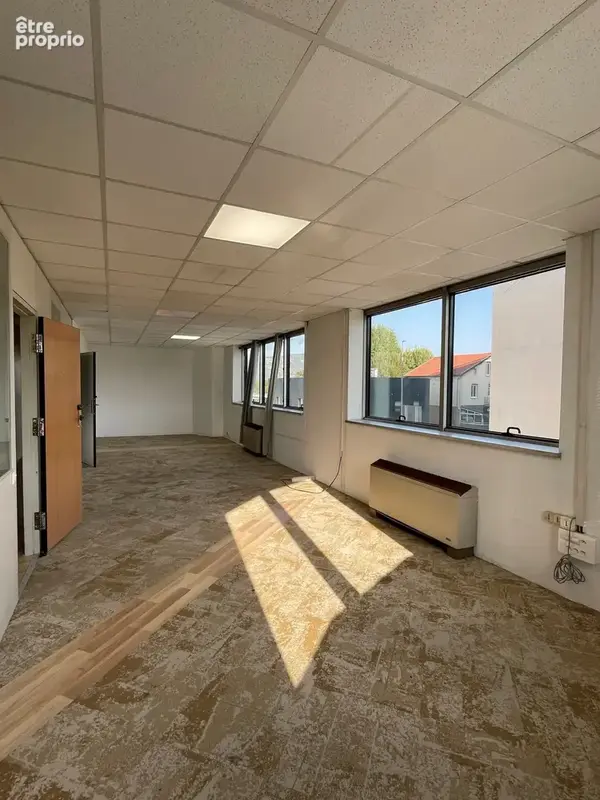 Bureau 606m2 1er étage avec ascenseur - photo 7