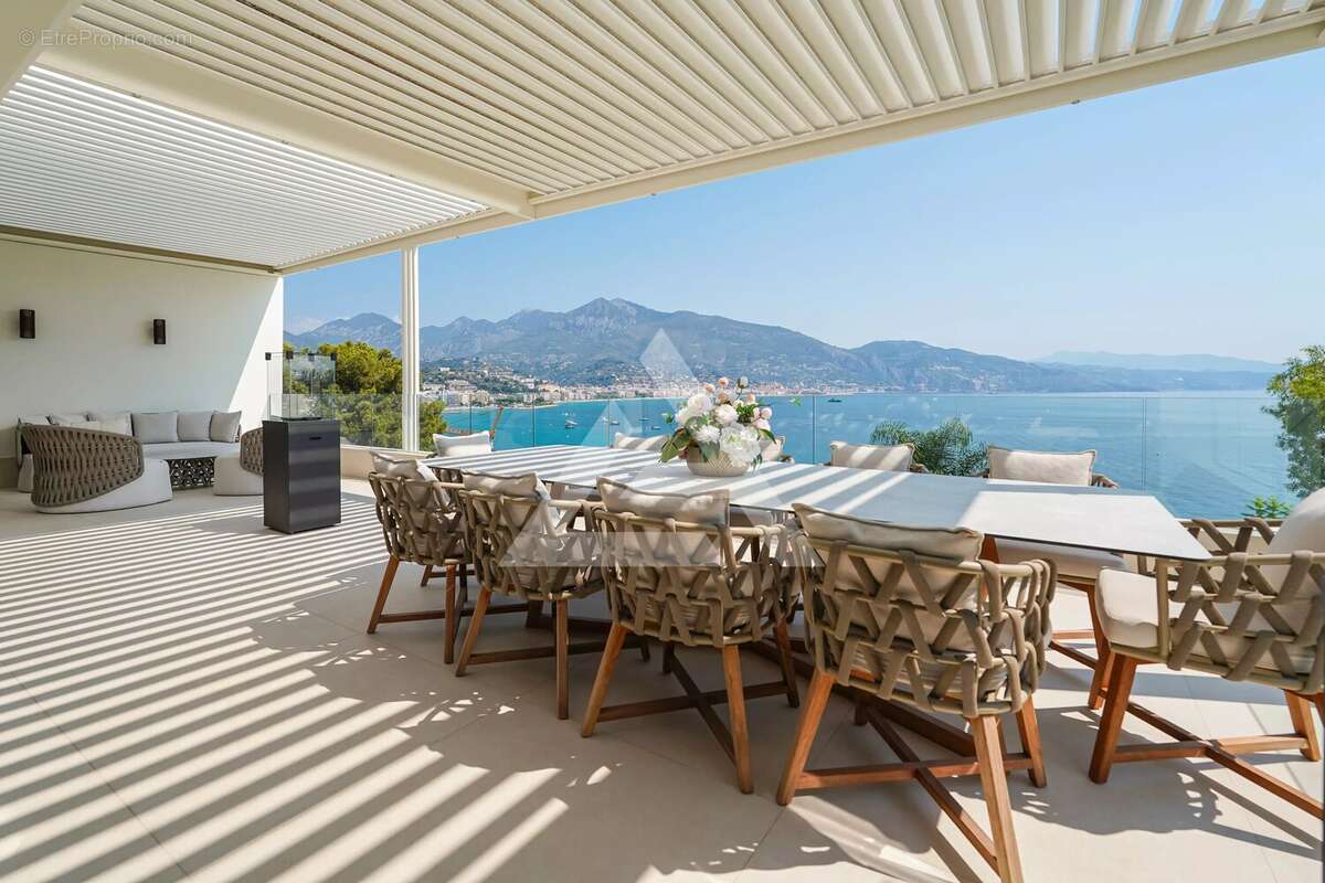 Cap martin - villa de prestige en deuxième ligne de mer, vue panoramique - 5 chambres - photo 9