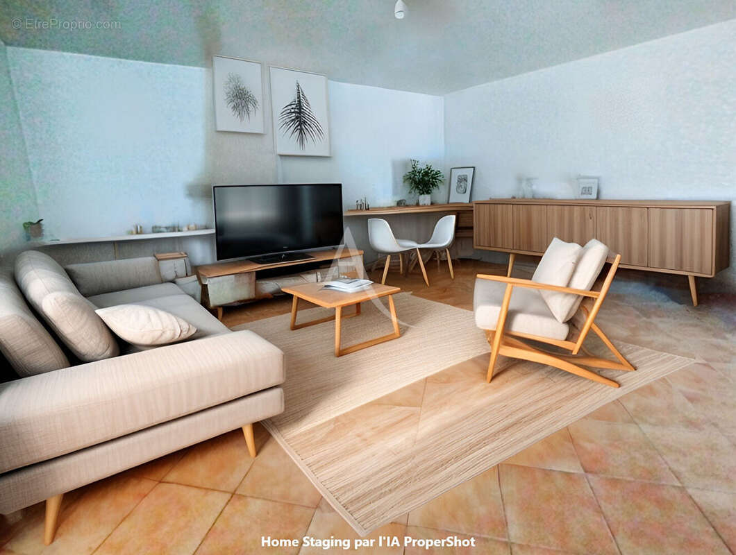 Maison à LES JUNIES