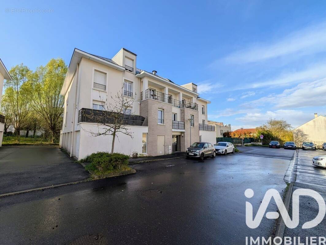 Photo 1 - Appartement à EZANVILLE