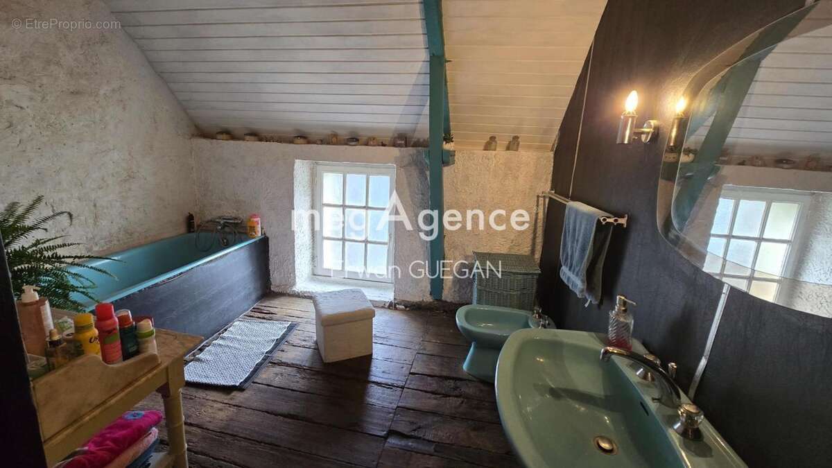 Maison à SEGLIEN