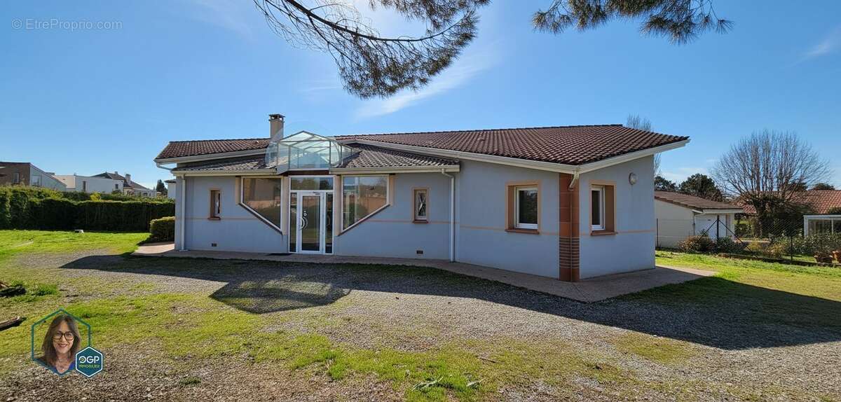 Commerce 142 m² à Castelginest  - photo 2