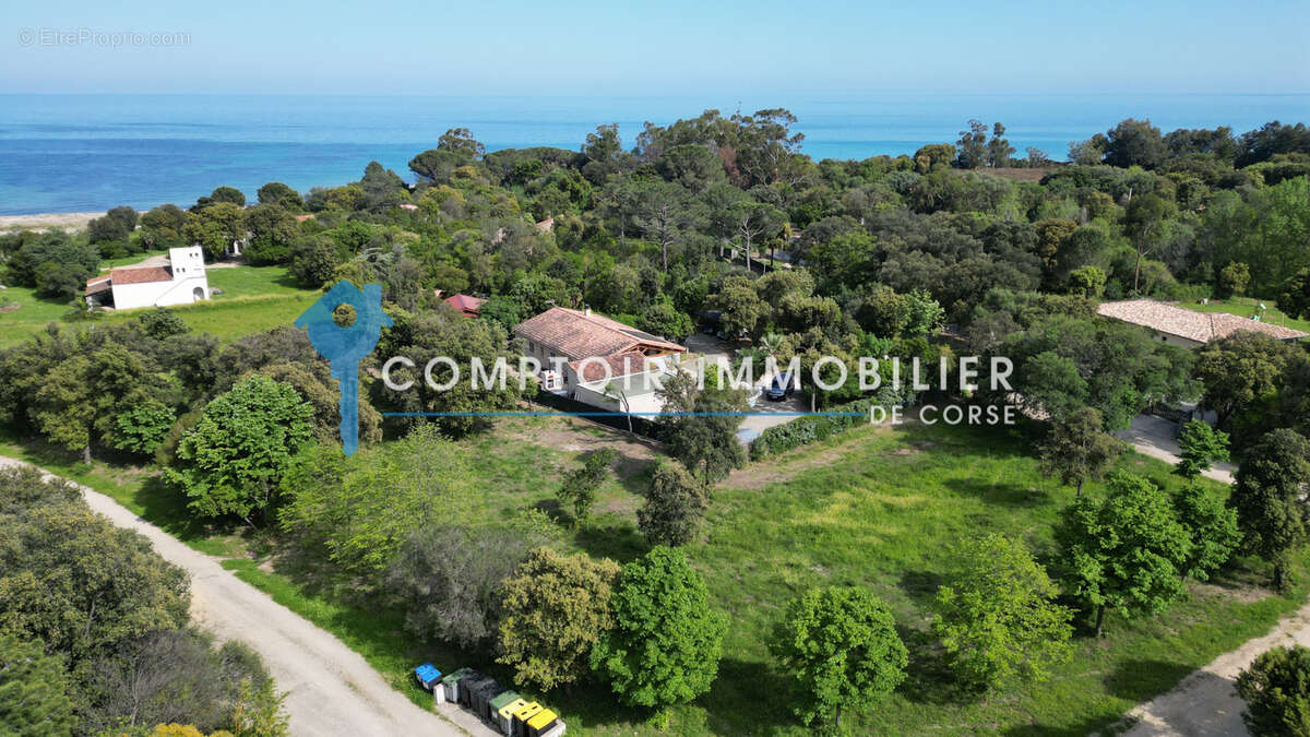 À vendre 2 Terrains viabilisés et constructibles en bord de mer -  Marine de Solaro - photo 2