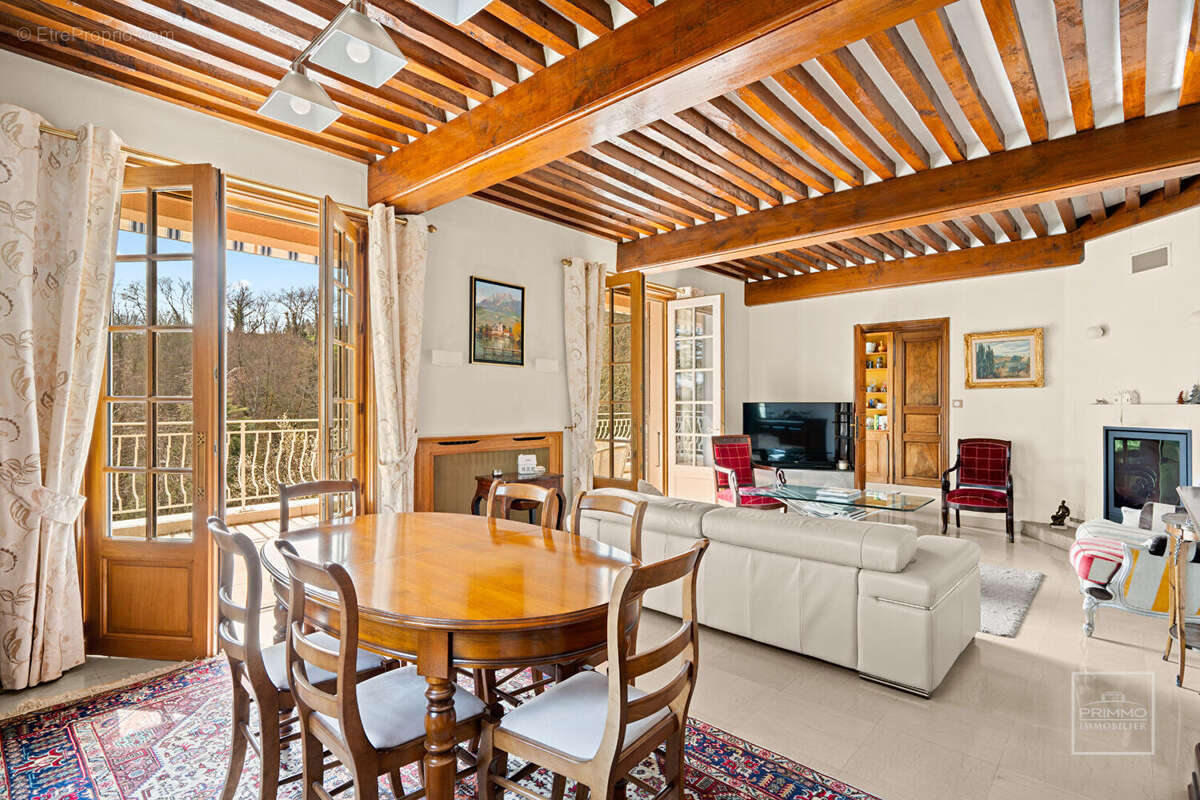 Maison à SAINT-CYR-AU-MONT-D&#039;OR